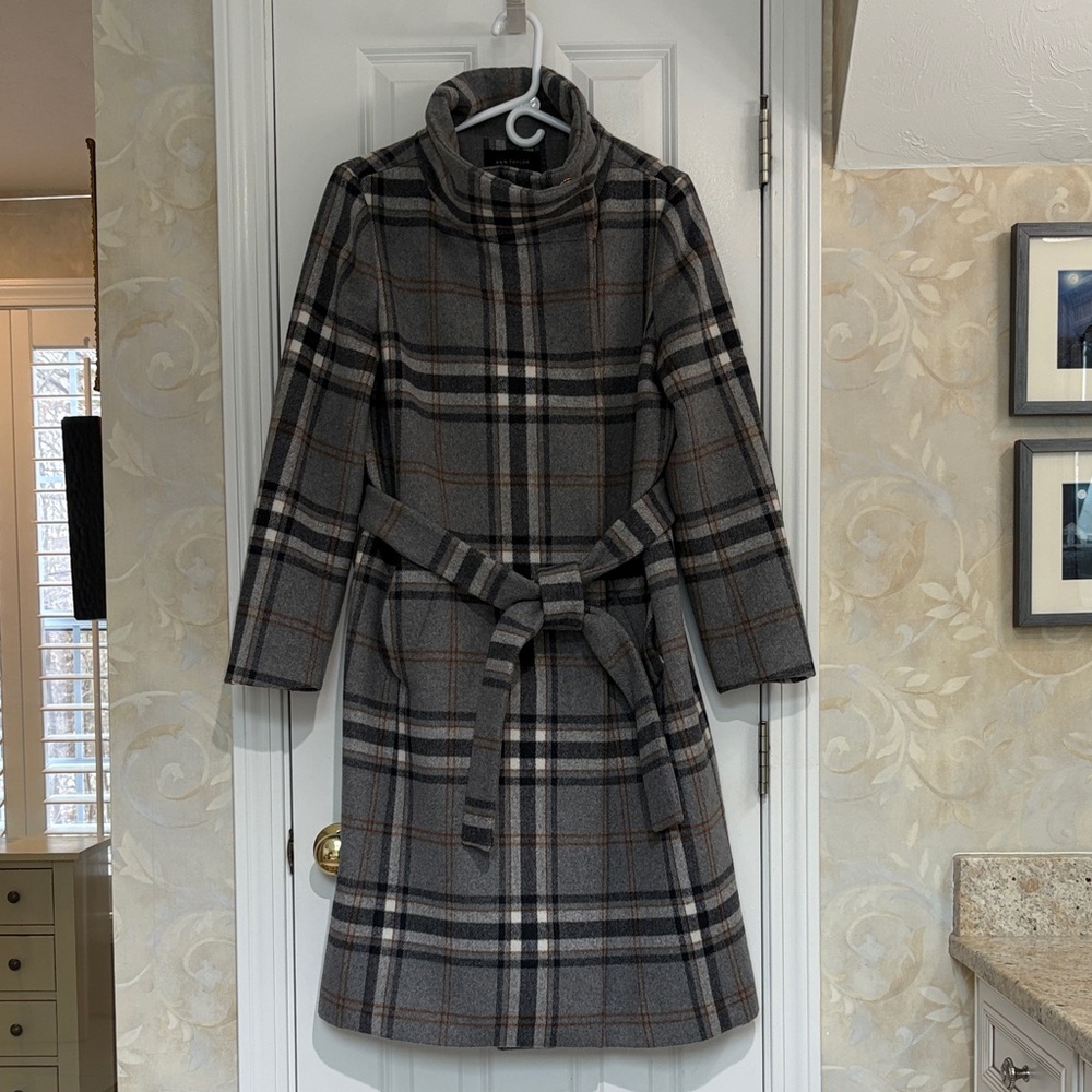 Ann Taylor Gray Plaid Trench Coat